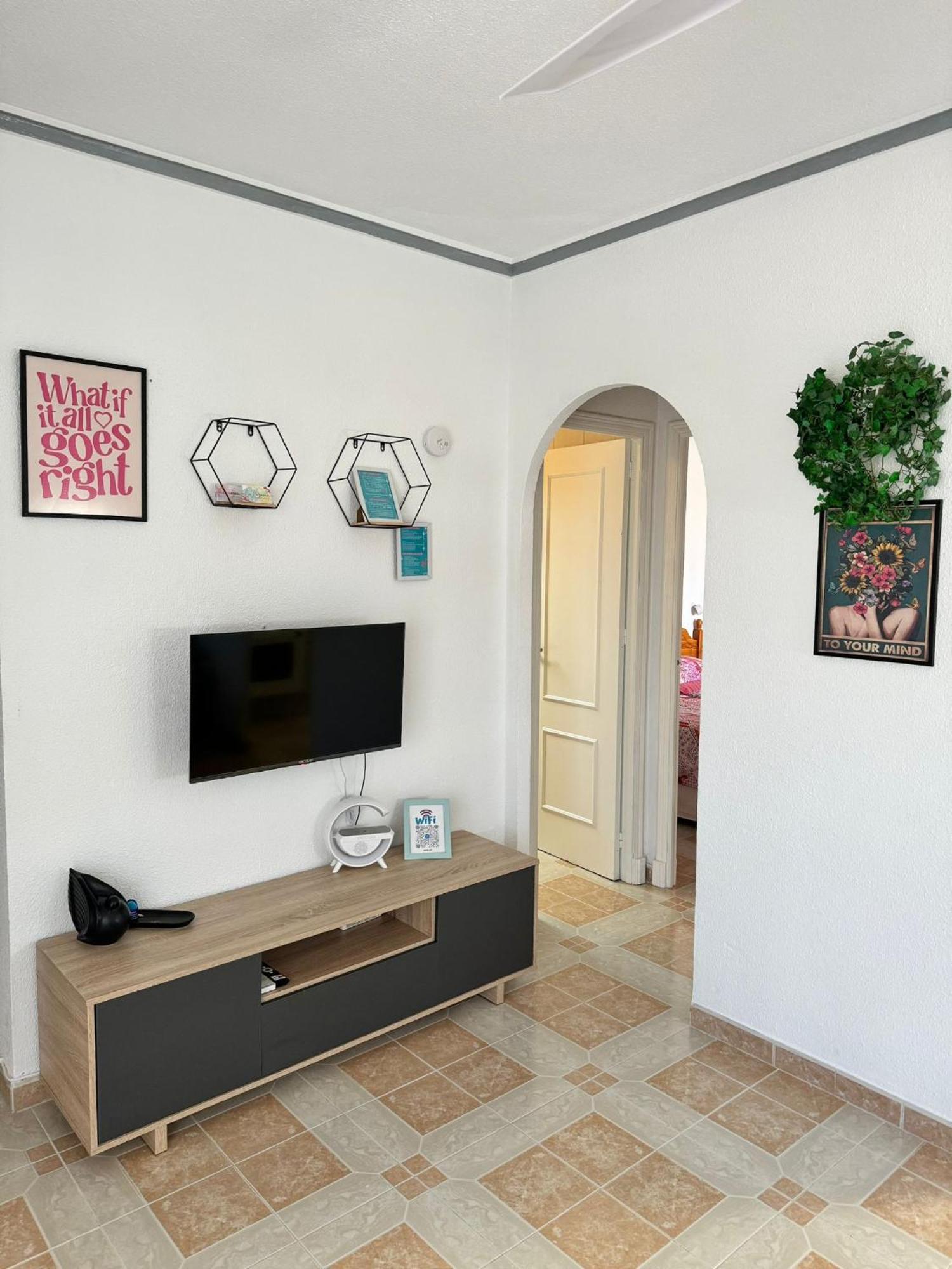 Carmina Apartment, Disfruta Del Sol Y Del Relax! Torrevieja Bagian luar foto